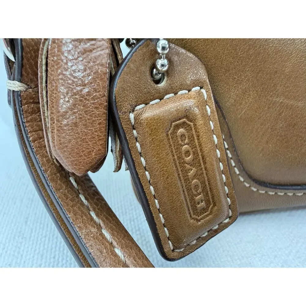 Coach Brown Leather Buckle Wristlet Clutch Wallet 7.5 x 4 Y2K Era